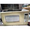 Image 3 : Breville Stainless Steel Smart Oven / Toaster Oven & Danby Countertop Microwave Oven