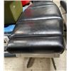 Image 3 : Black Chiropractic Adjustement Table - R.V. $1,500-3,000