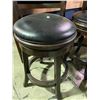 Image 3 : Set of 2 Dark Wooden Leather Bar Stools - 39" High