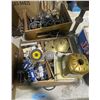 Image 3 : Large Group of Vintage Electronics - Includes Boards, Radios, Tubes etc
