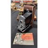 Image 3 : POLAROID SPEEDLINER LAND CAMERA MODEL 95B WITH CASE AND ACCESSORIES