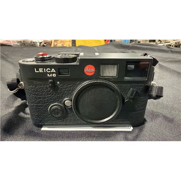LEICA M6 35MM FILM CAMERA MADE IN GERMANY (BLACK BODY) *NO LENS*