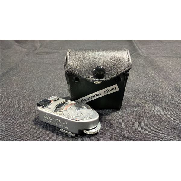 LEICAMETER WITH CASE (SILVER)