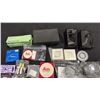 Image 2 : GROUP OF ASSORTED CAMERA PARTS/ACCESSORIES *FOR LEICA*
