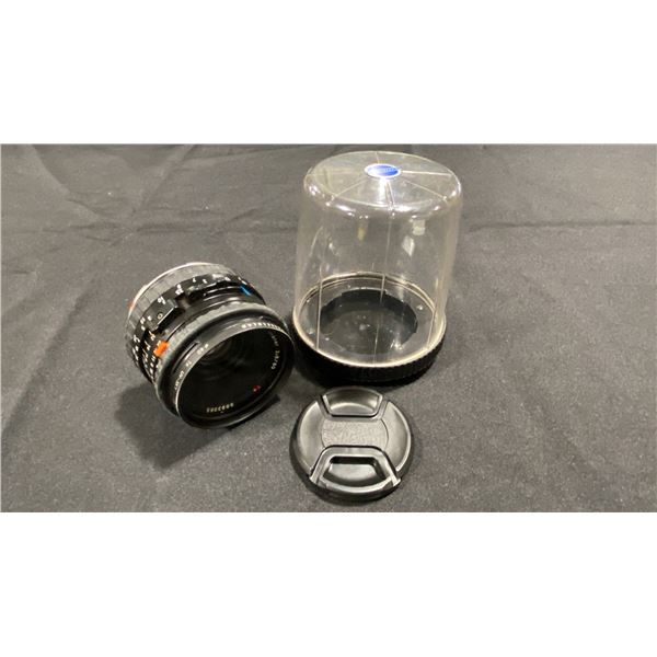 CARL ZEISS PLANAR T* 2,8/80MM LENS WITH CASE