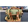 Image 1 : BILLINGHAM 225 5-SERIES GREEN/LEATHER CAMERA BAG