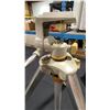Image 5 : LINHOF COMBI REPORT VINTAGE LIGHTWEIGHT ADJUSTABLE ALUMINUM TRIPOD WITH CARRYING BAG