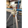 Image 6 : LINHOF COMBI REPORT VINTAGE LIGHTWEIGHT ADJUSTABLE ALUMINUM TRIPOD WITH CARRYING BAG
