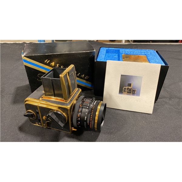 HASSELBLAD 500C/M GOLD EXCLUSIVE MEDIUM-FORMAT FILM CAMERA WITH CARL ZEISS