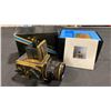 Image 1 : HASSELBLAD 500C/M GOLD EXCLUSIVE MEDIUM-FORMAT FILM CAMERA WITH CARL ZEISS