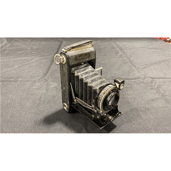 ZEISS IKON NETTAR VINTAGE MEDIUM FORMAT FOLDING CAMERA WITH COMPUR-RAPID SHUTTER