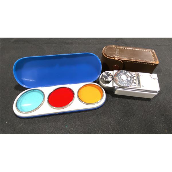 CANON P LIGHT METER WITH CASE & WALZ 3PC FILTER SET FOR CANON P