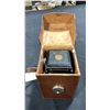 Image 10 : ROLLEICORD VINTAGE 120 MEDIUM FORMAT TWIN LENS REFLEX CAMERA WITH CASE