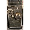 Image 8 : ROLLEICORD VINTAGE 120 MEDIUM FORMAT TWIN LENS REFLEX CAMERA WITH CASE