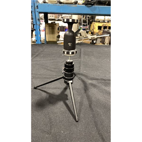 BLACK TABLETOP MINI TRIPOD & CBH I BALL HEAD TRIPOD ATTACHMENT