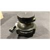 Image 2 : BERLEBACH LEVELING ADAPTER 33 DEGREES 3/8" SCREW & LINHOF VINTAGE PRECISION PAN/TILT TRIPOD HEAD