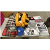 Image 1 : GROUP OF ASSORTED T-SHIRTS, HATS & BLANKETS