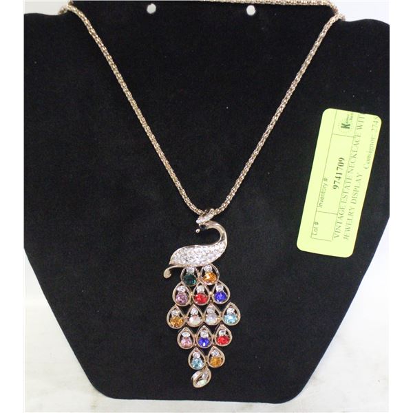 VINTAGE ESTATE NECKLACE WITH JEWELRY DISPLAY