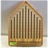 Image 1 : VINTAGE "DON HENRY" WOOD HORSE RACING GAME