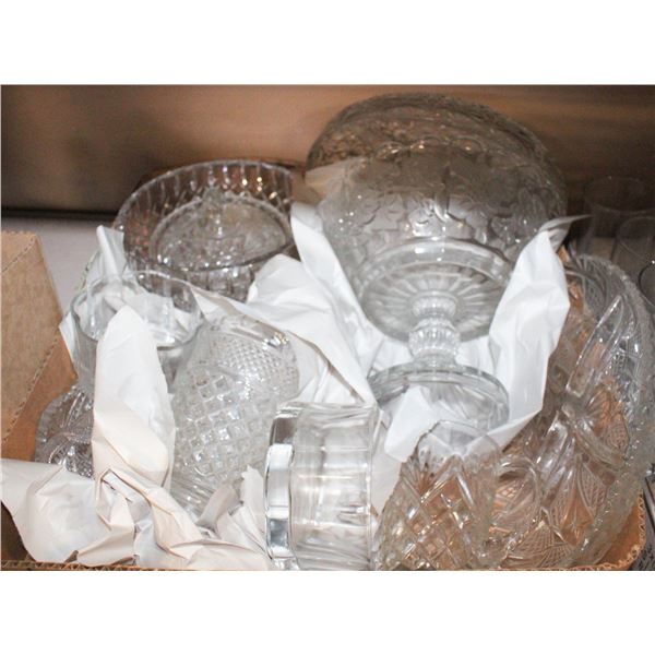 VINTAGE GLASS SERVING WARE