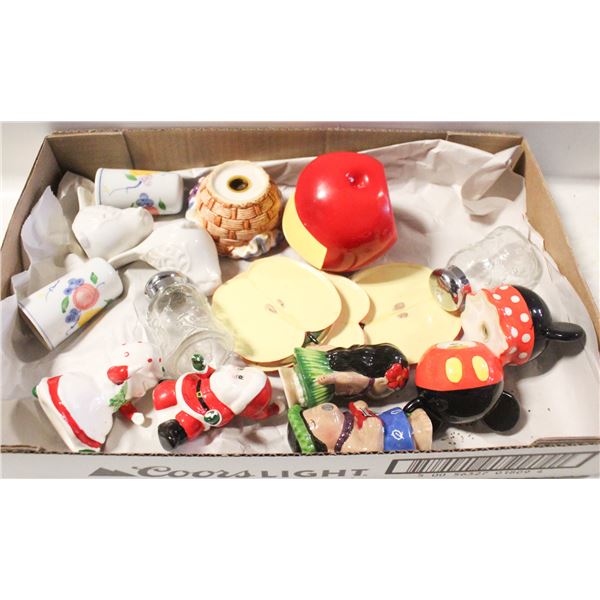 VINTAGE SALT & PEPPER SHAKERS ASSORTED LOT
