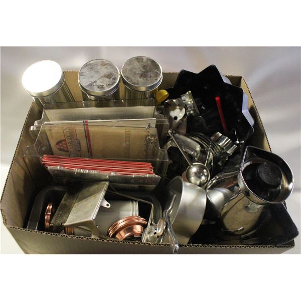 VINTAGE KITCHENWARES ASSORTED