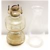 Image 1 : VINTAGE 17" HURRICANE OIL LAMP