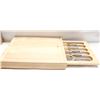 Image 1 : WOOD ALL IN ONE CUTTING BOARD/KNIFE SET