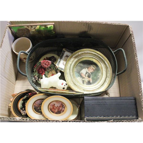 VINTAGE DECOR & COLLECTIBLES ASSORTED LOT