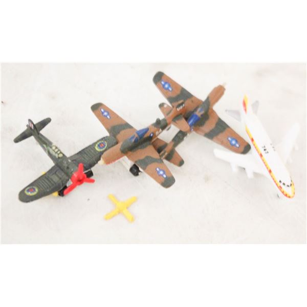 VINTAGE MICRO WW II MODELS- LOT OF 4