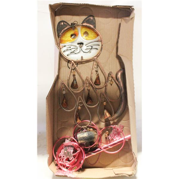 2 CAT THEME WIND CHIMES