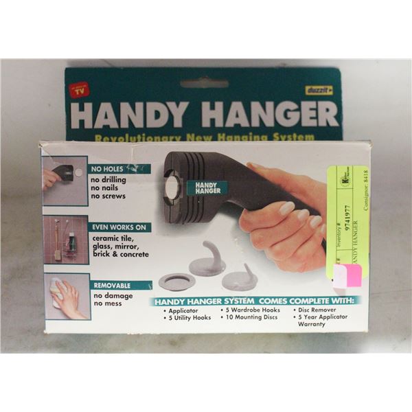 HANDY HANGER