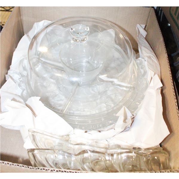VINTAGE GLASS SERVING WARE