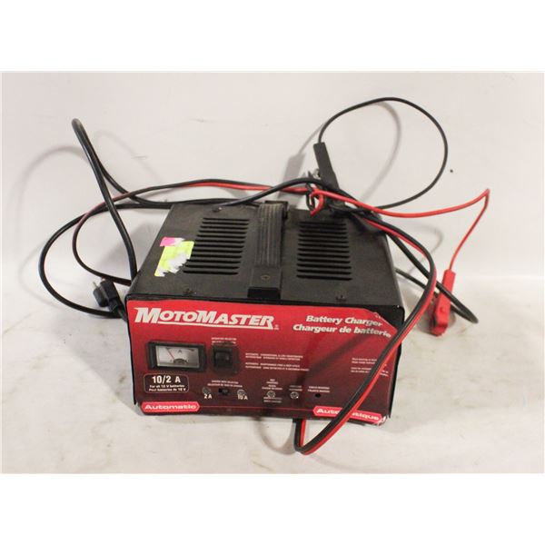 MOTOMASTER BATTERY CHARGER