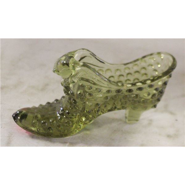 VINTAGE FENTON OLIVE GREEN HOBBIT