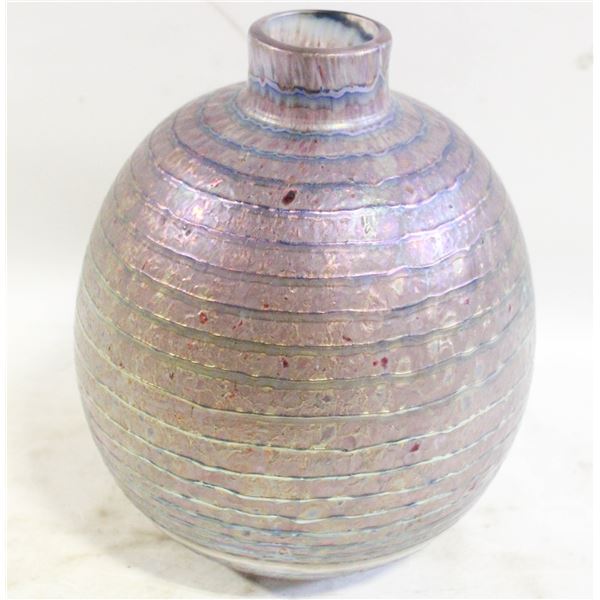 VINTAGE IRIDESCENT PURPLE HUES ART GLASS VASE