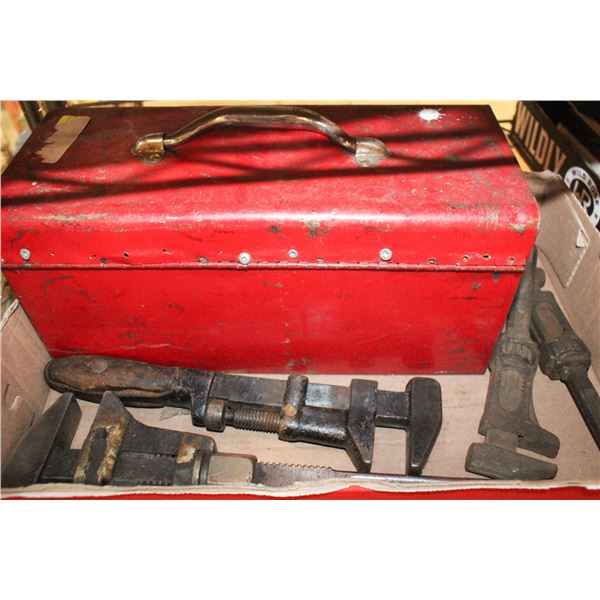 4 MONKEY WRENCHES + TOOL BOX