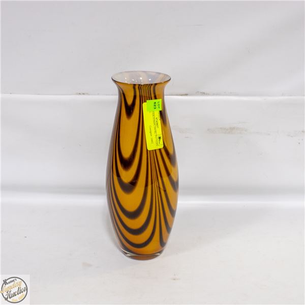 VASE TIGER-STRIPE SWIRL PATTERN 11” TALL