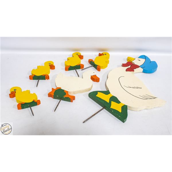 ESTATE WHIRLY GIGS MOTHER GOOSE H-23.5" + BABIES