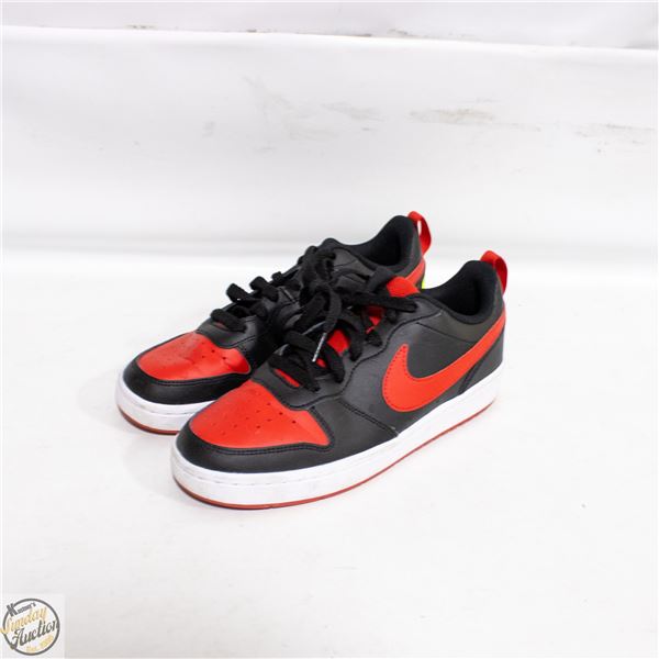 NIKE YOUTH SIZE 5.5