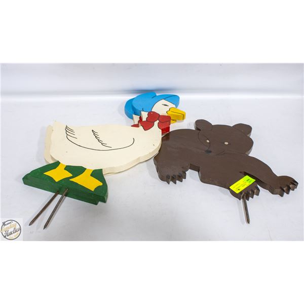ESTATE WHIRLY GIGS 2 MOTHER GEESE H-23.5" + 1 BEAR