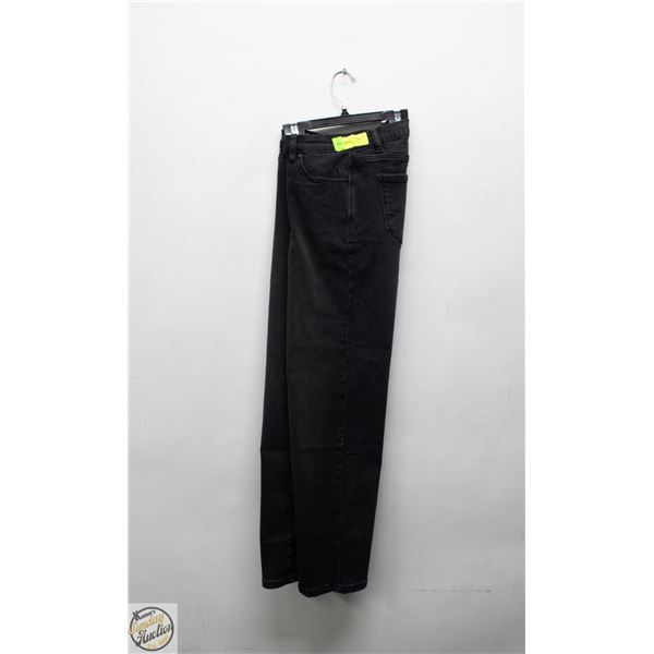 NEW KENSIE JEANS WOMEN'S STRAIGHT FIT JEAN SIZE 4