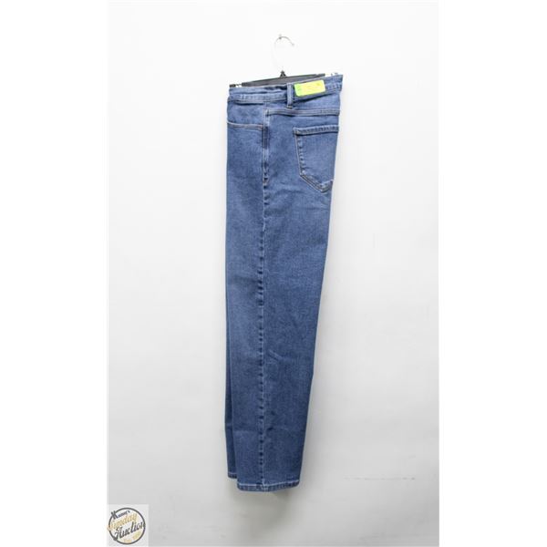 NEW KENSIE JEANS WOMEN'S STRAIGHT FIT JEAN SIZE 4