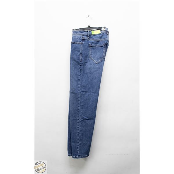 NEW KENSIE JEANS WOMEN'S STRAIGHT FIT JEAN SIZE 4