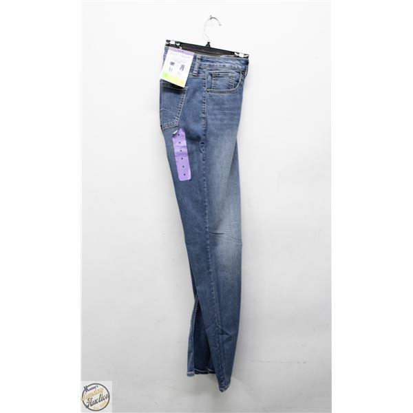NEW AUTHENTIC SILVER JEAN WOMEN'S STRAIGHT FIT