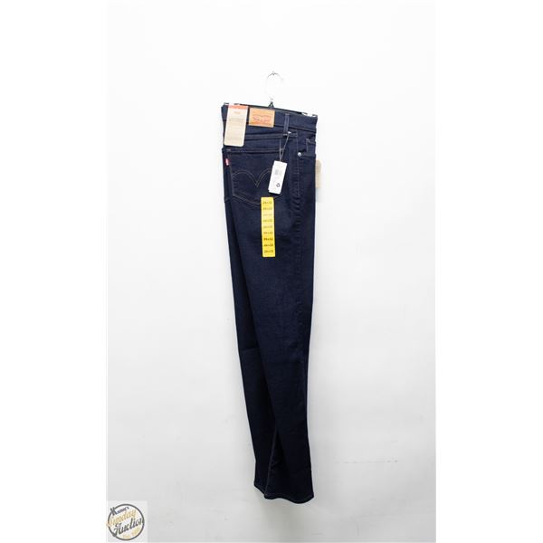 NEW LEVI'S WOMEN'S CLASSIC STRAIGHT FIT JEAN 26X32