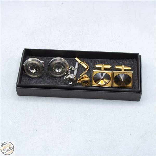 LOT OF 2 SETS OF VINTAGE CUFFLINKS