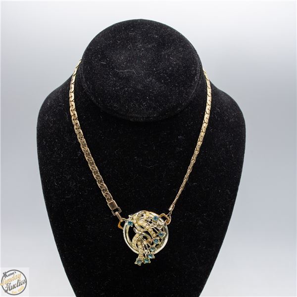 VINTAGE GOLD TONED BROOCH & NECKLACE