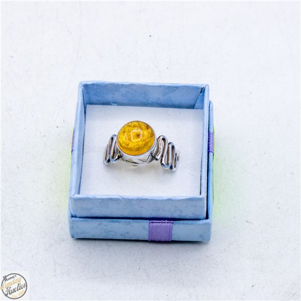VINTAGE STERLING SILVER & AMBER RING SZ 9.5