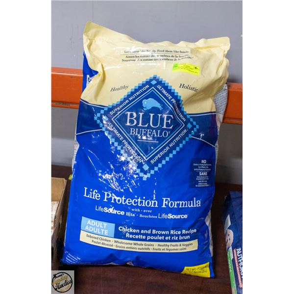 BLUE BUFFALO DOG FOOD CHICKEN/BROWN RICE